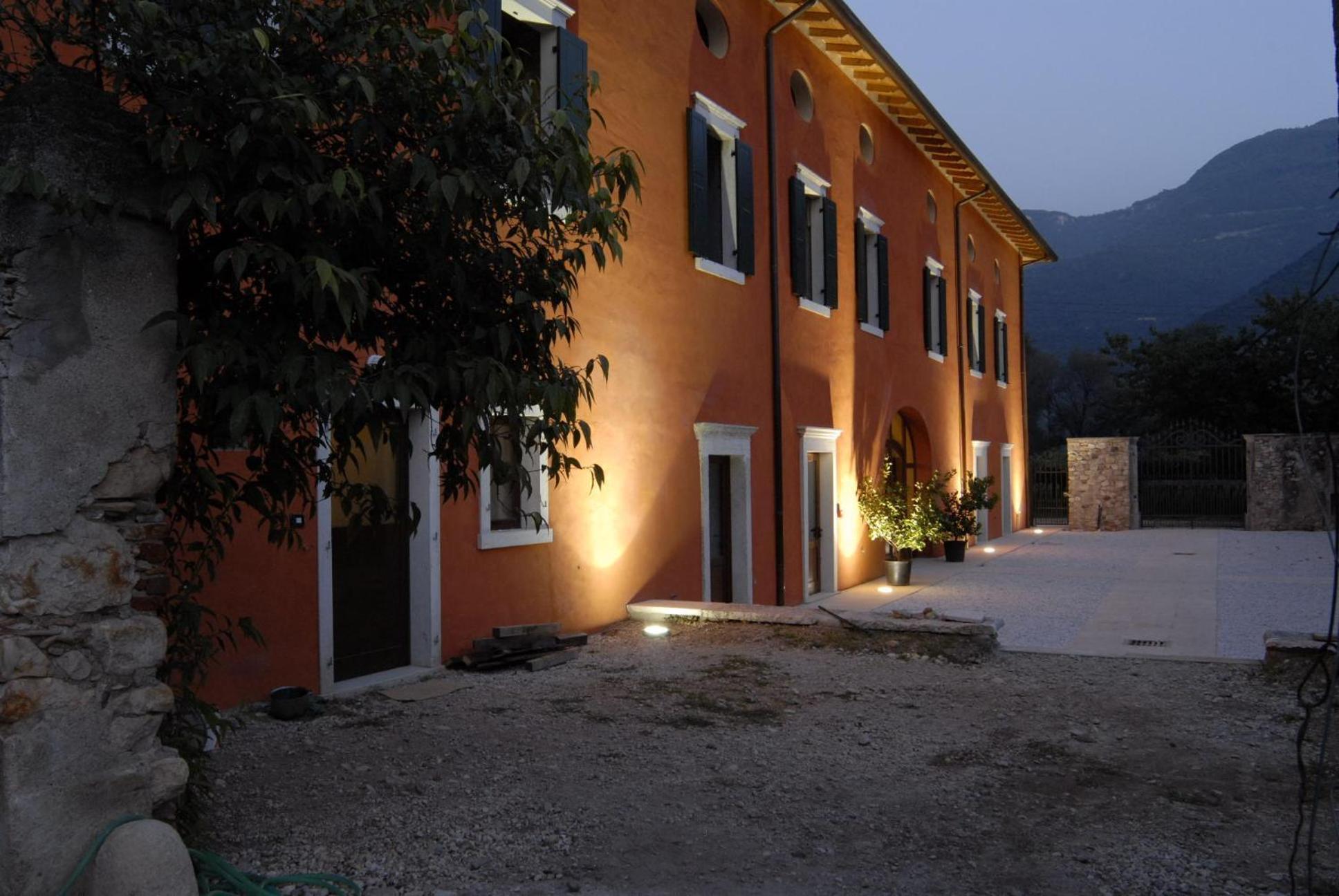 Agriturismo Al Palazzo Rivalta di Brentino Екстериор снимка